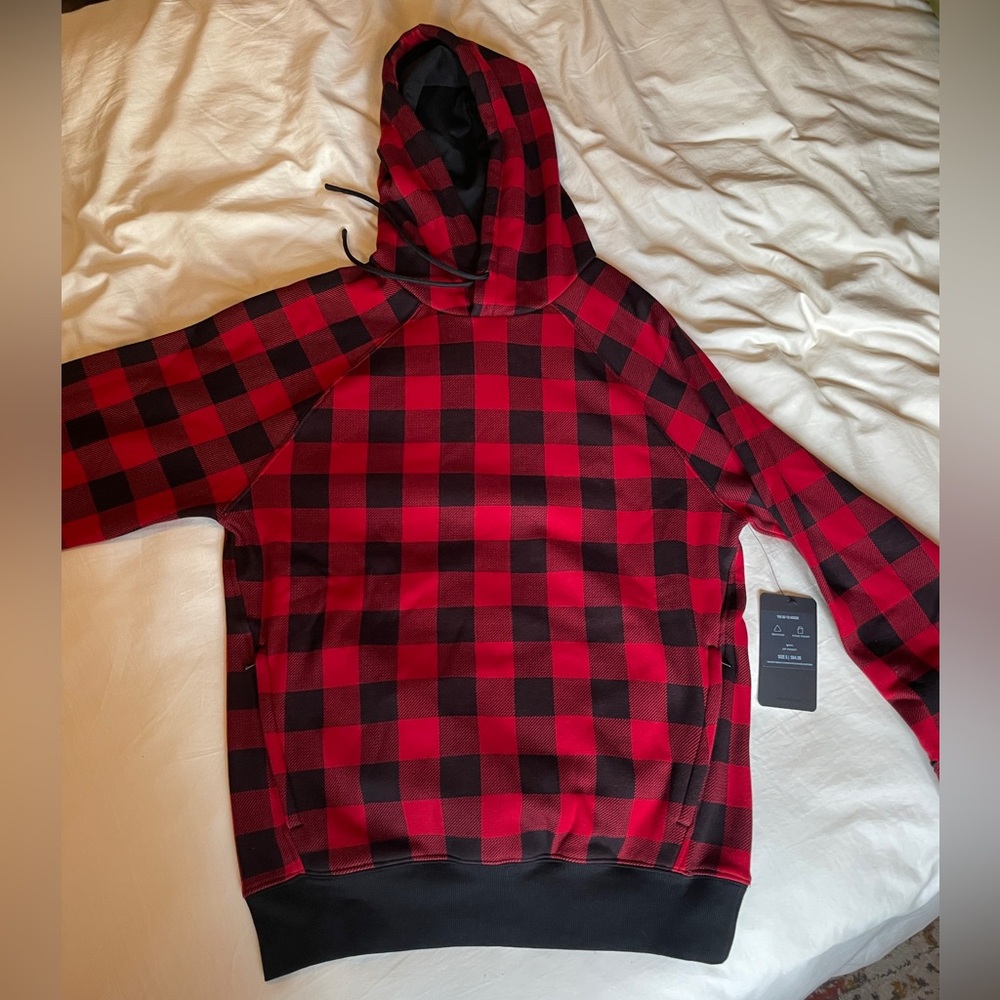 New Fabletics Small Men’s Go-To Hoodie, red and black check.
